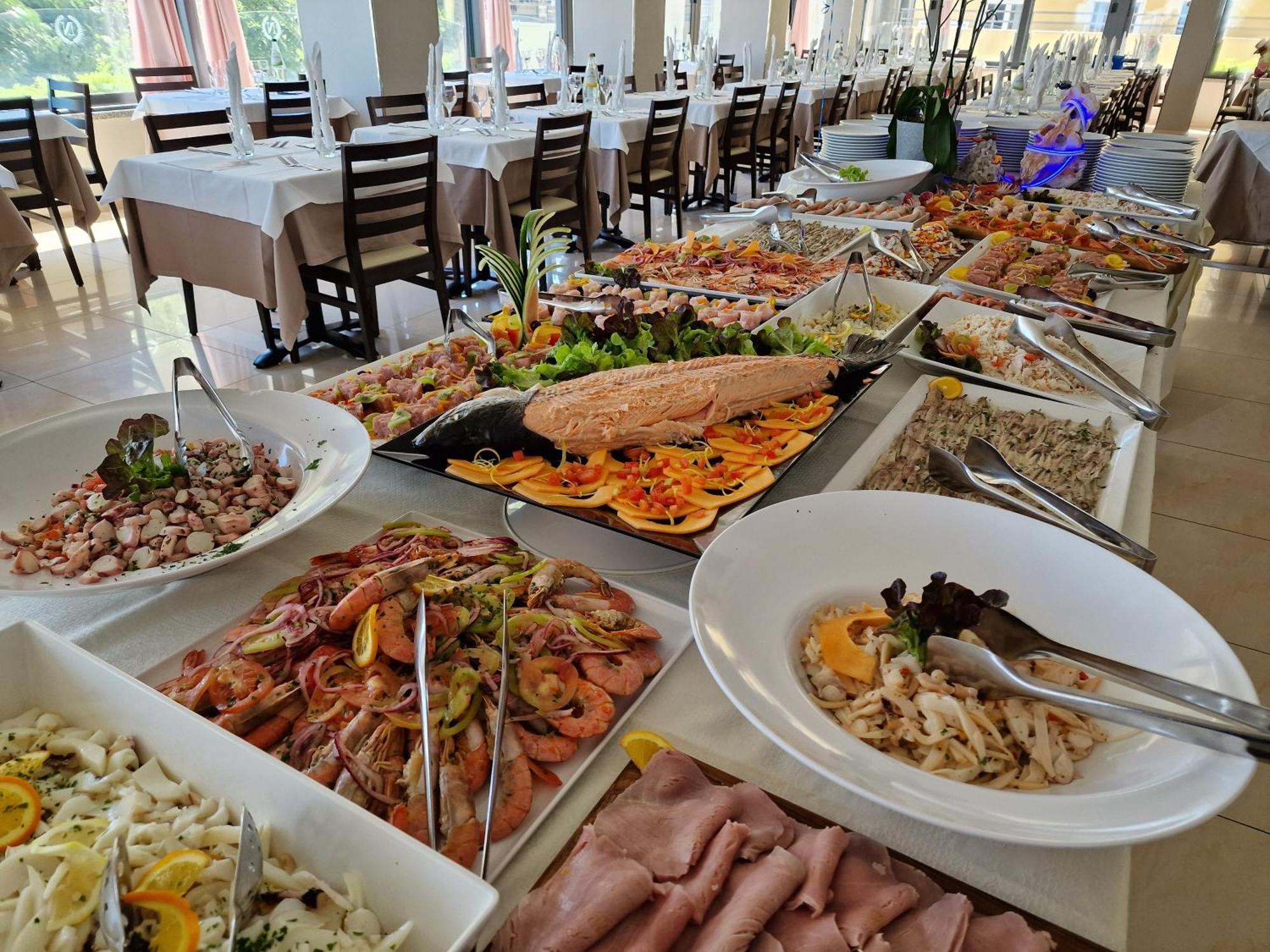 Hotel Napoleon غابيتّشي ماري المظهر الخارجي الصورة
